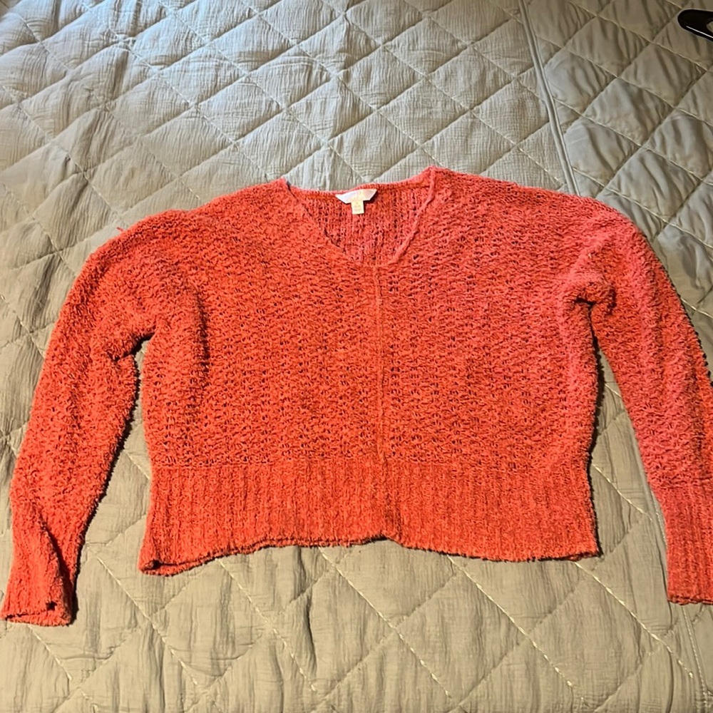 Cropped pink sweater